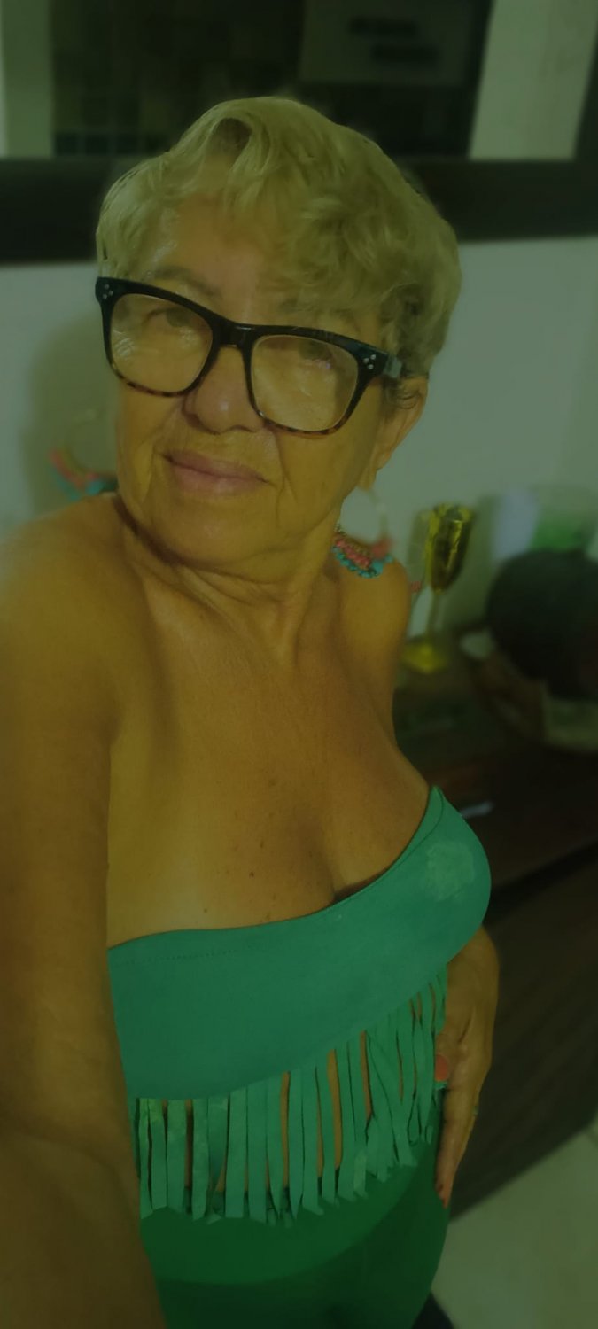 BRAZILIAN GRANNY - Porn Videos & Photos - EroMe