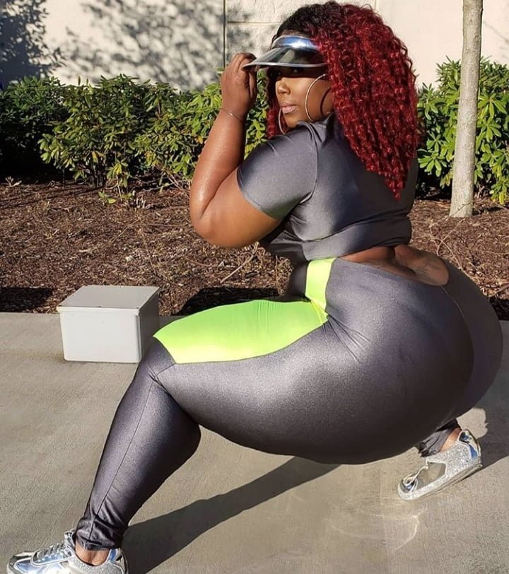 CURLY CURVY CHRISSY 🍫🍑 #1xC4Lf4l