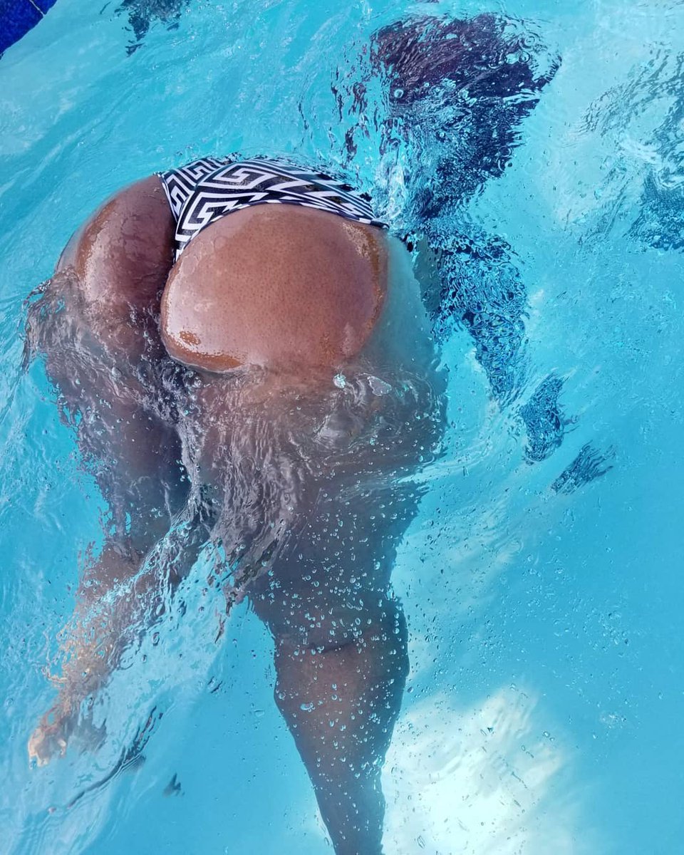 CURLY CURVY CHRISSY 🍫🍑 #k0417Ict