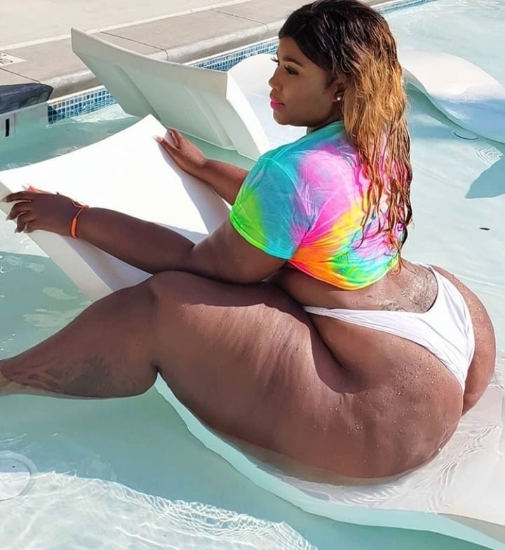 CURLY CURVY CHRISSY 🍫🍑 #rLHeJIPV