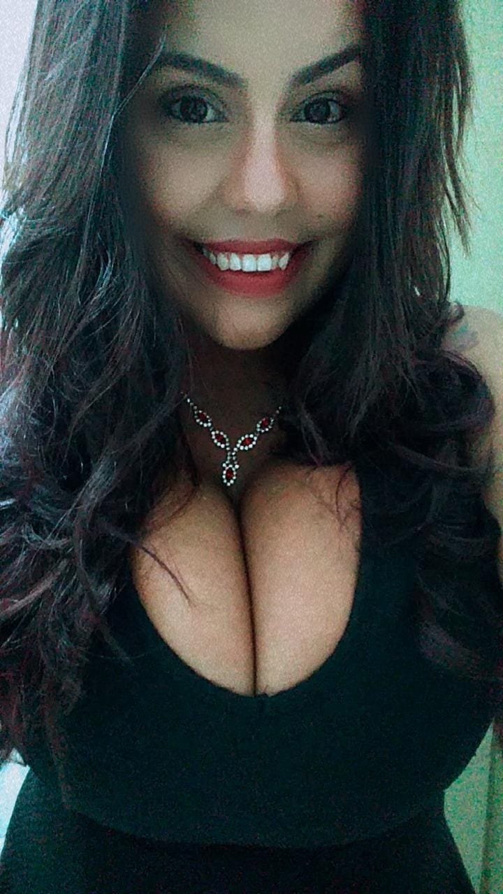 Morena £m¡ly \/ #8eW4GQyl