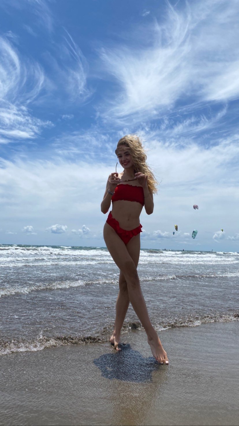 Polish Celeb#1 Wiktoria Gąsiewska #IN7Mg9uF