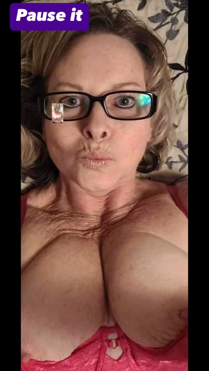 Random chicks #fr93wuAj