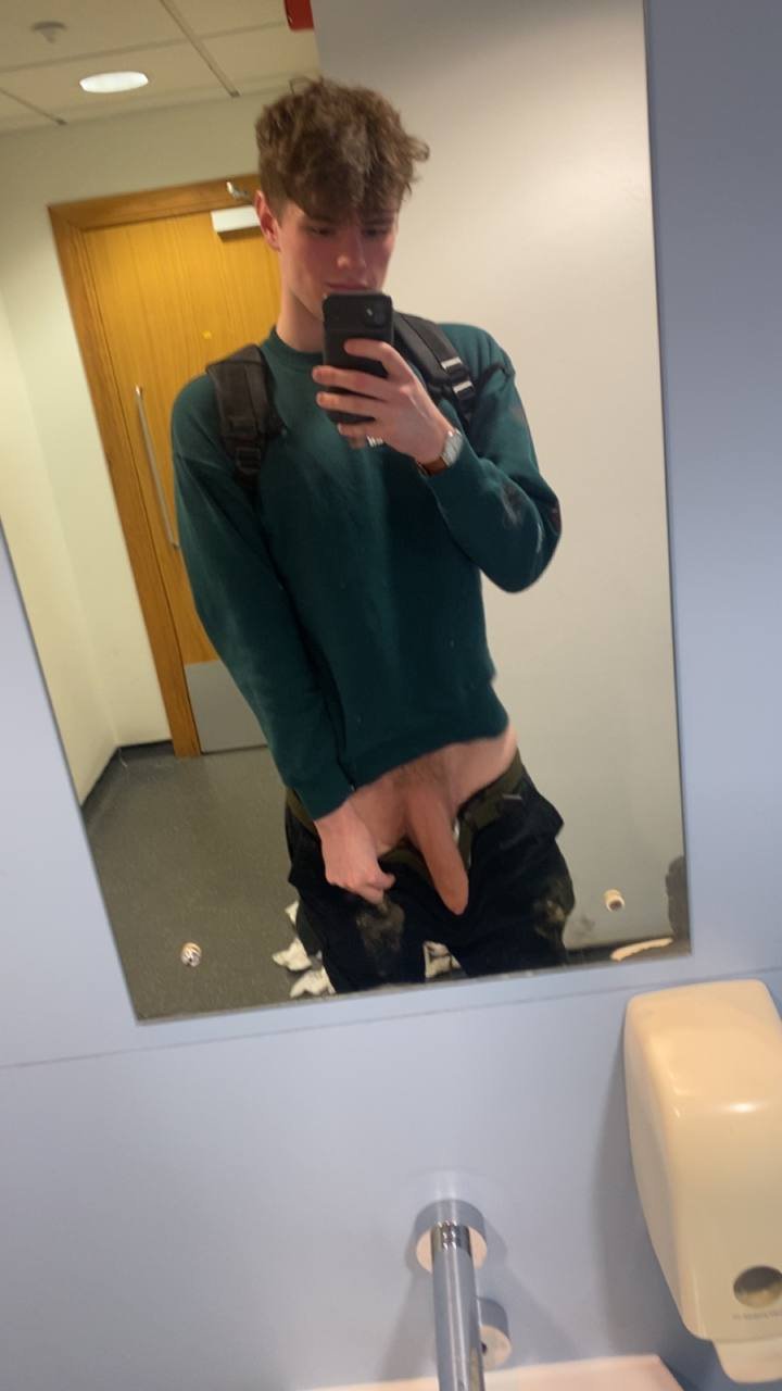 British faggot bitch Blair #PkYwUGCo