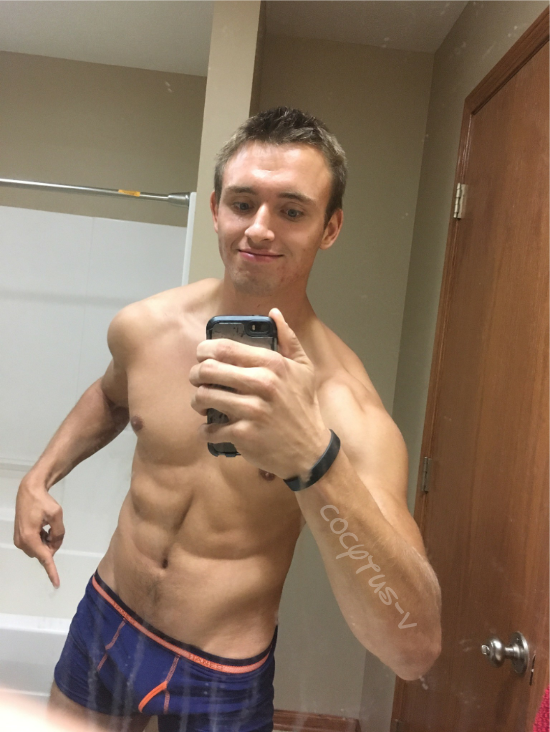 Fit JOCK FRAT boy FAGGOT loves showing his COCK and HOLE to FAKE SNAPCHAT girl!! SPREAD him!!! #4LbsP1aM
