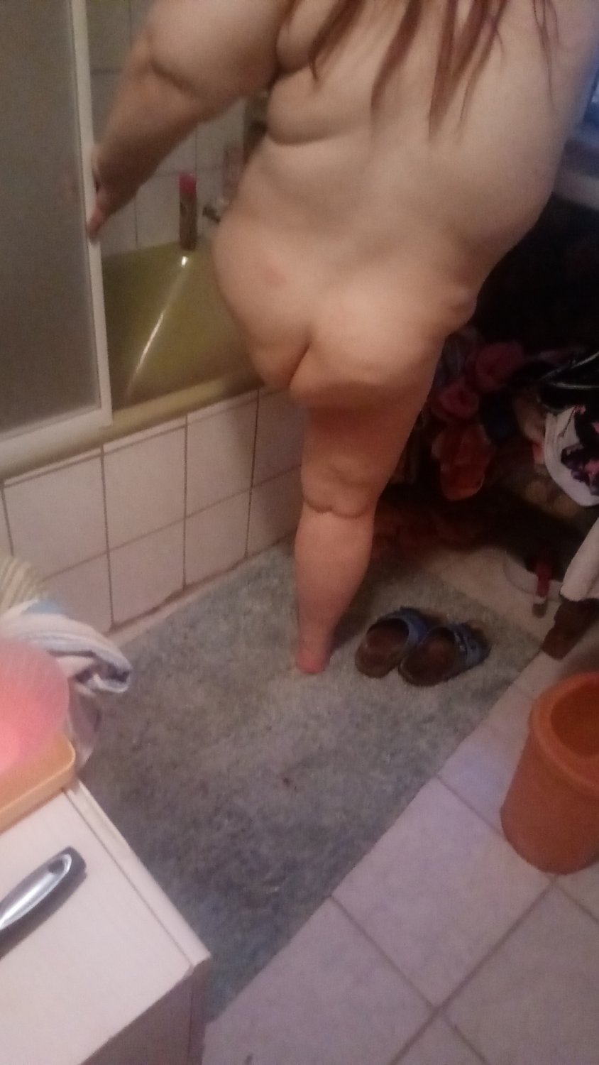 German BBW nurse Nancy Rankel keeps her holes open for everyone. #cwksbL4I